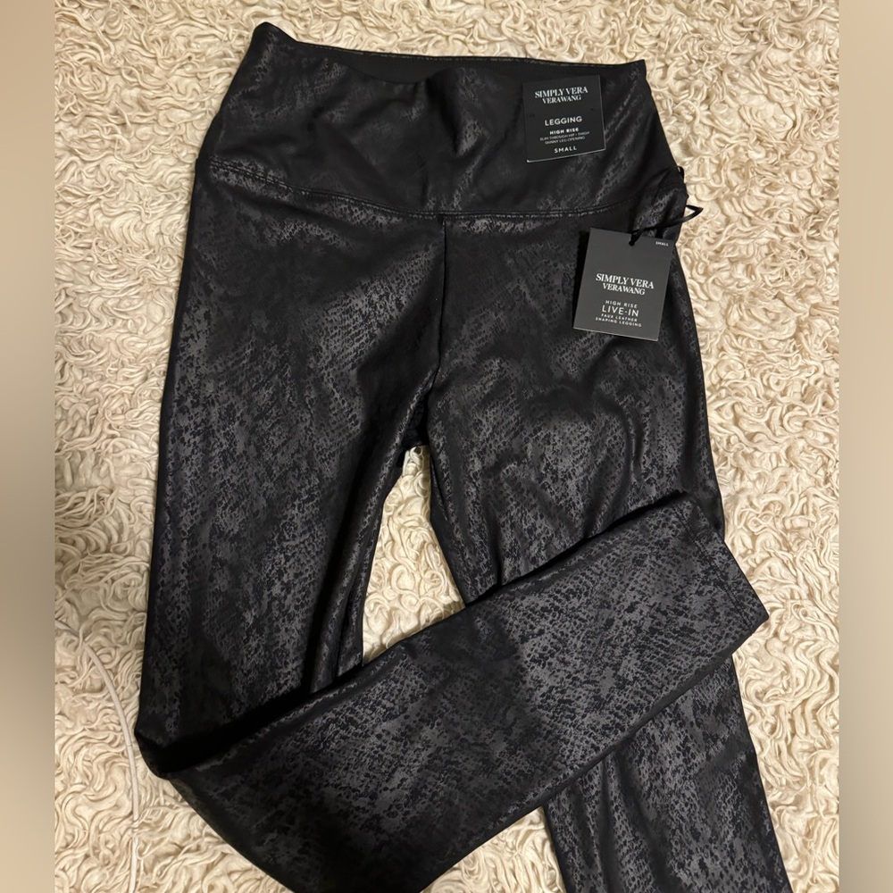 Faux leather Vera wang leggings can nwt